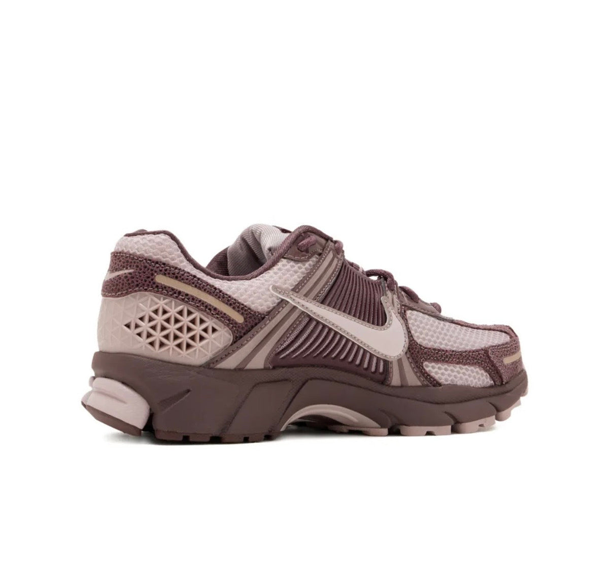 Nike Zoom Vomero 5 Brown Pink - high-performance athletic footwear in Pink with advanced cushioning