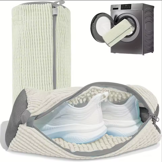 Sneaker washing bag with white shoes, suitable for washing machines, soft padded design