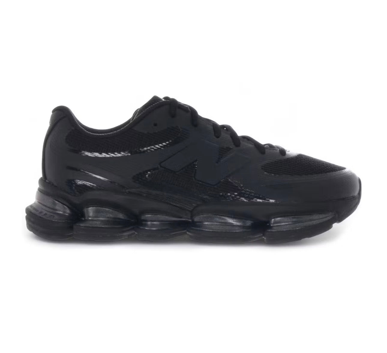 New Balance 2000 Black - high-performance athletic footwear in Black with advanced cushioning